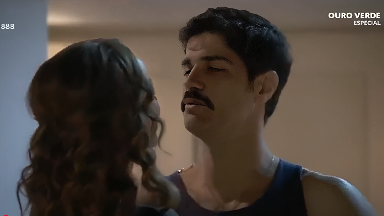 Versos de Augusto Branco em cena de novela