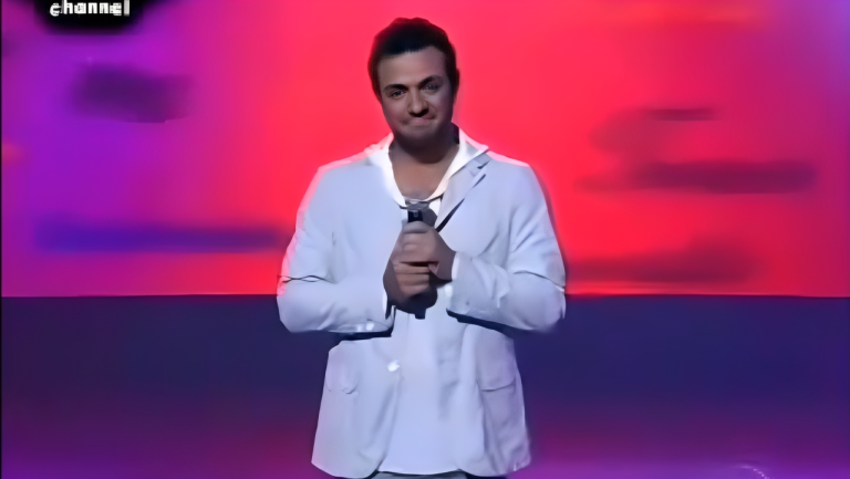 Rodrigo Lombardi se emociona declamando Augusto Branco